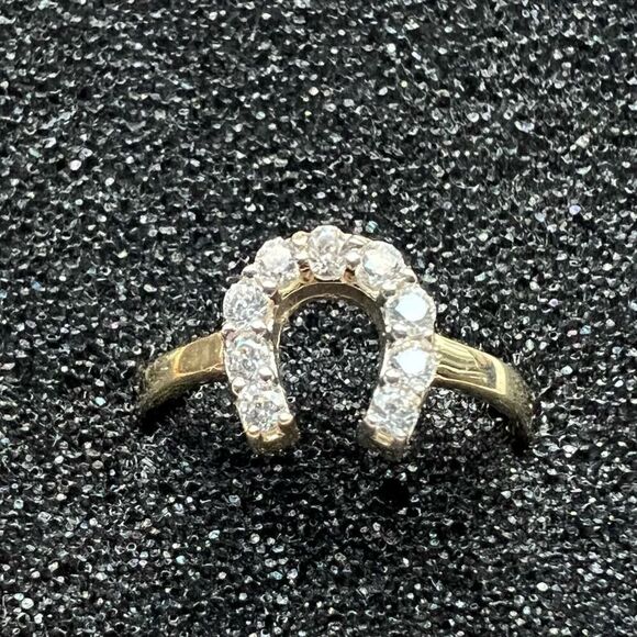 14k solid Gold Horseshoe Ring | herradura Ring | Valentine Ring | Birthday Gift - Picture 2 of 9